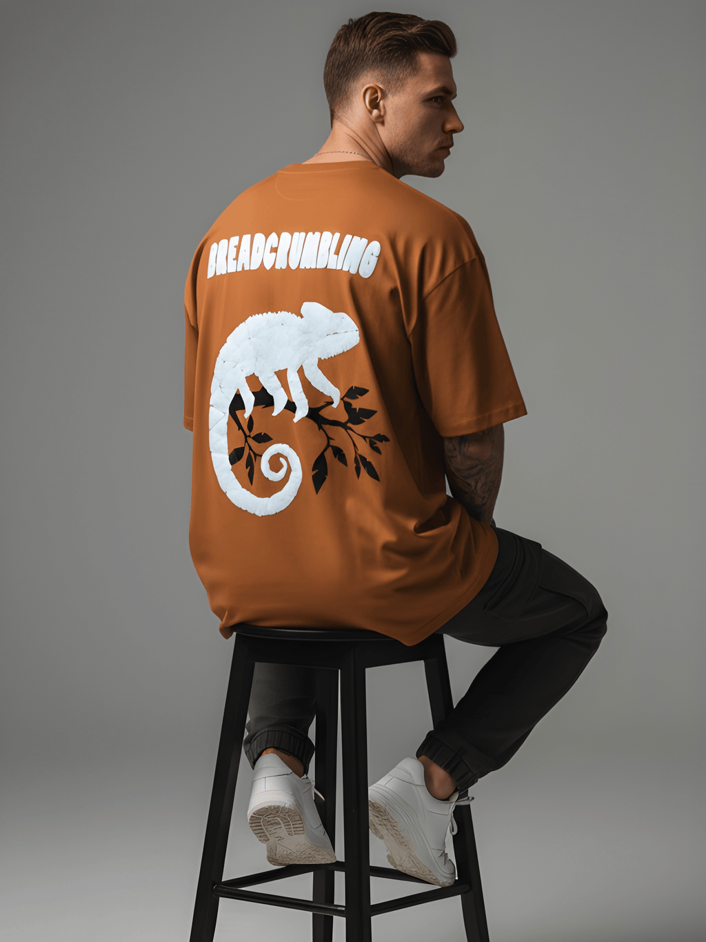 BREADCRUMBLING GLOW IN DARK PUFF PRINT T-SHIRT