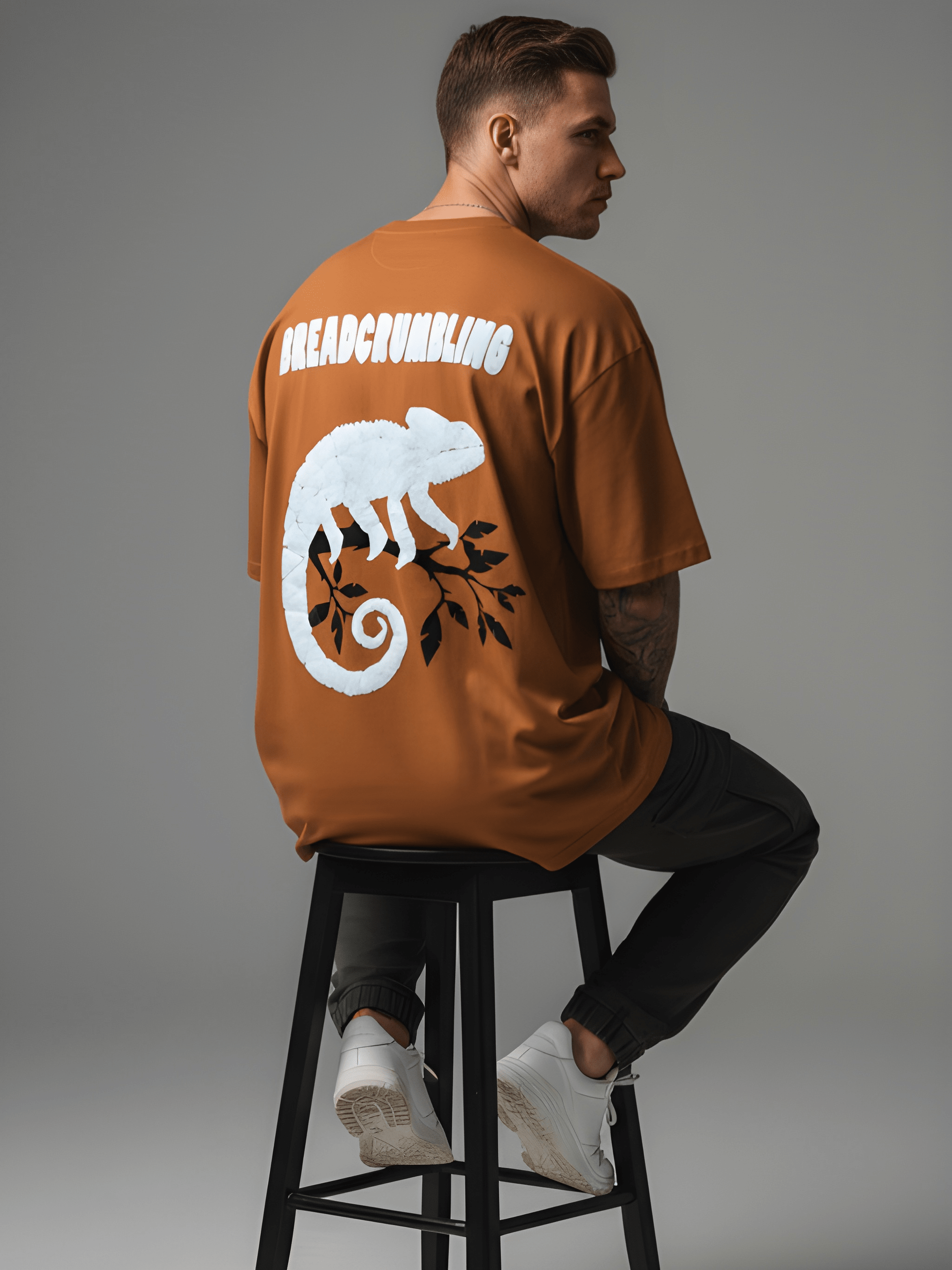 BREADCRUMBLING GLOW IN DARK PUFF PRINT T-SHIRT