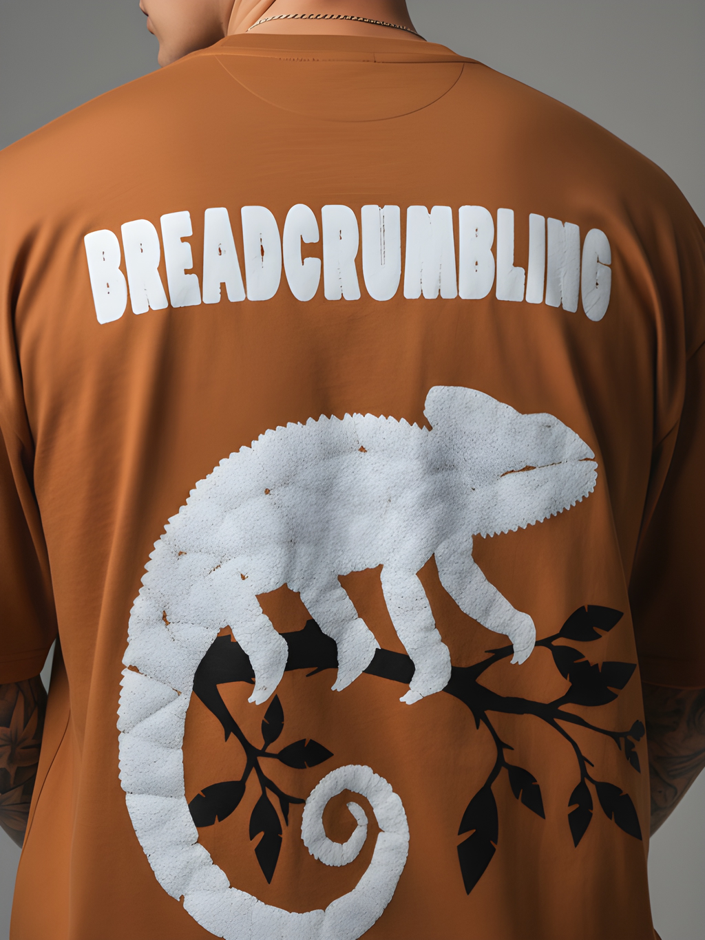 BREADCRUMBLING GLOW IN DARK PUFF PRINT T-SHIRT